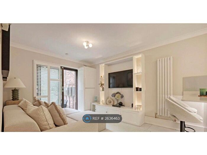1 Bedroom Flat To Rent In Theydon Gate, Theydon Bois, CM16