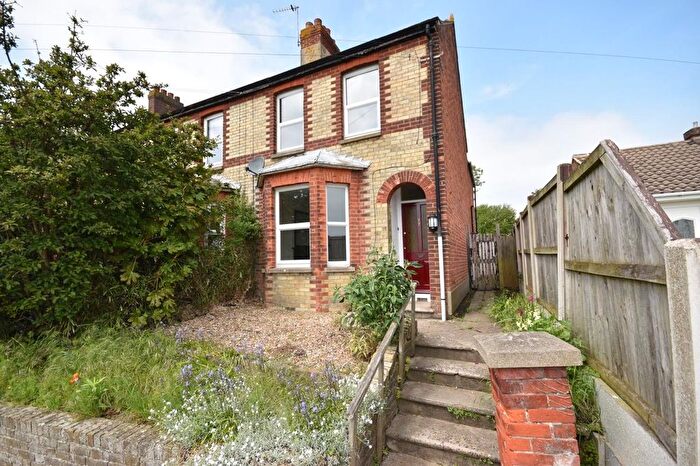 3 Bedroom Property To Rent In Dover Road, Sandwich, CT13