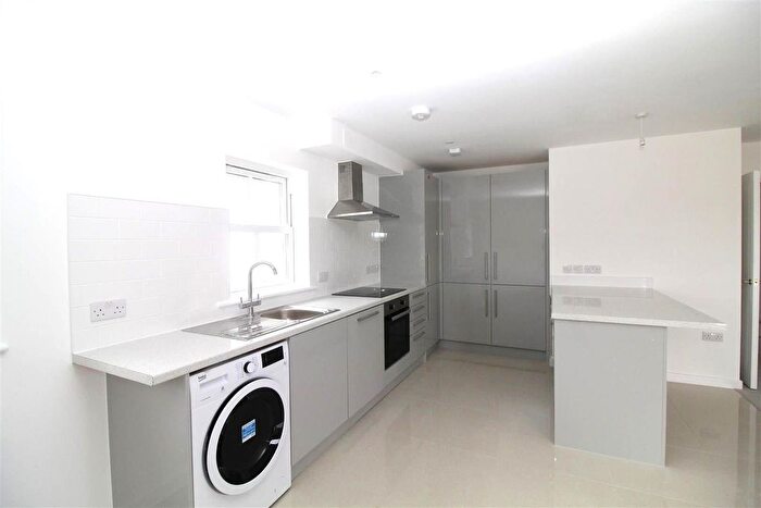 2 Bedroom Flat To Rent In Carlton Place, London Road, Old Harlow, CM17