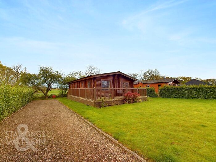 2 Bedroom Chalet For Sale In Old Church Road, Frettenham, Norwich, NR12