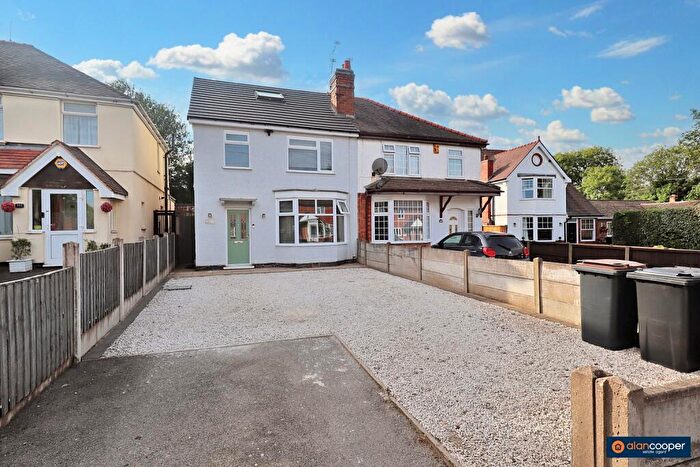 4 Bedroom Semi-Detached House For Sale In Coventry Road, Nuneaton, CV10