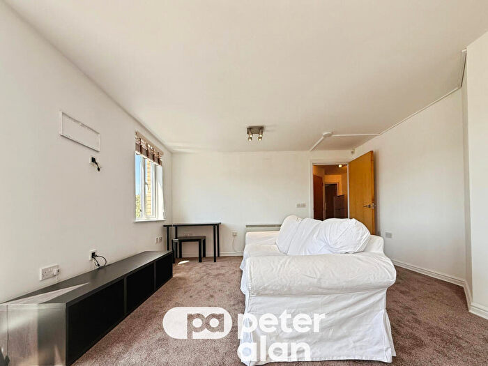 2 Bedroom Flat To Rent In Livorno House, CF10