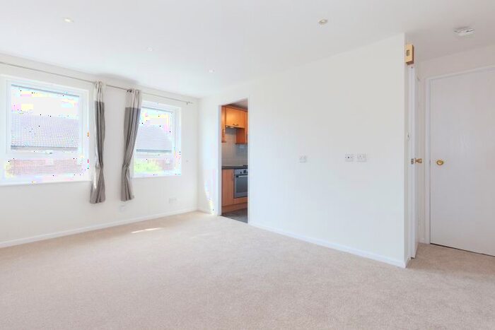 Maisonette To Rent In Norris Close, Abingdon, OX14
