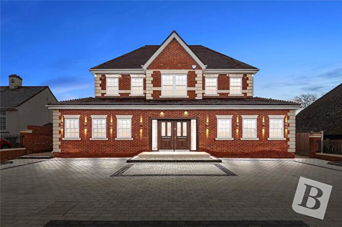 5 Bedroom Detached House For Sale In Ernest Road, Emerson Park, RM11