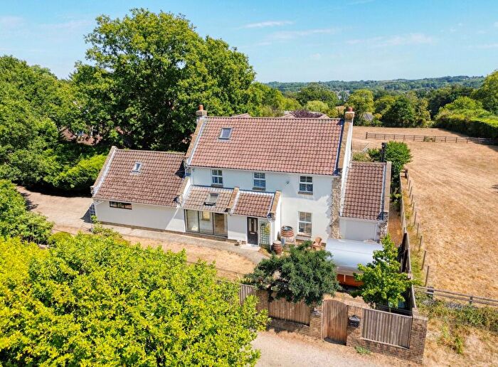 4 Bedroom Detached House For Sale In School Road, Bursledon, SO31