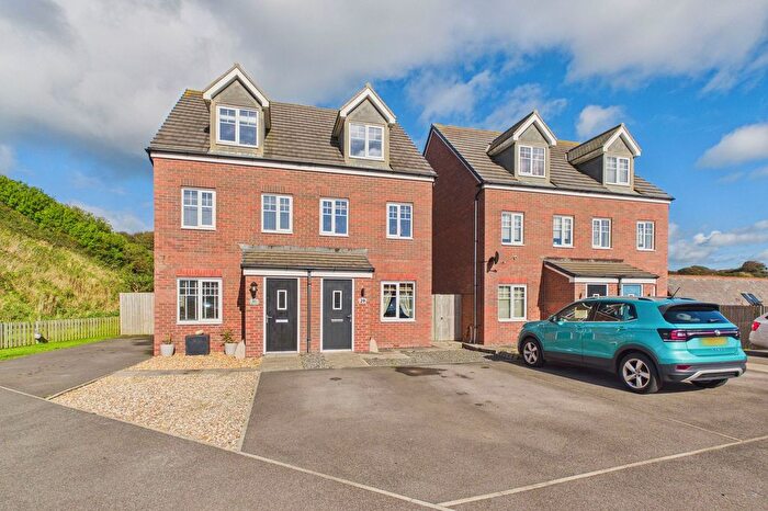 3 Bedroom Semi Detached House For Sale In Bellaport Gardens, Harrington, CA14