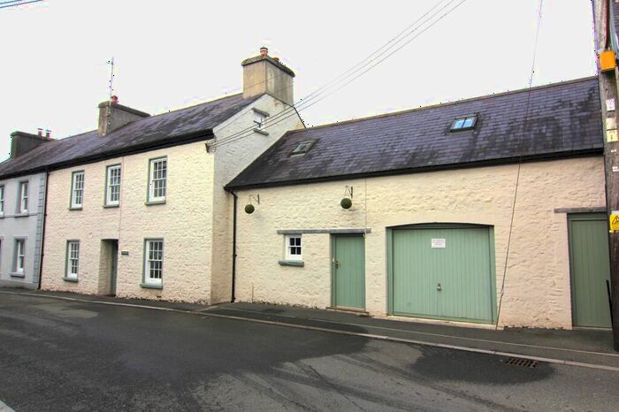 3 Bedroom Terraced House For Sale In High Street, Llangadog, Carmarthenshire., SA19