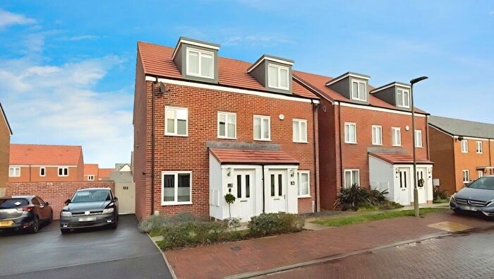 3 Bedroom Semi Detached House For Sale In Maguire Close, Grove, Wantage, Oxfordshire, OX12