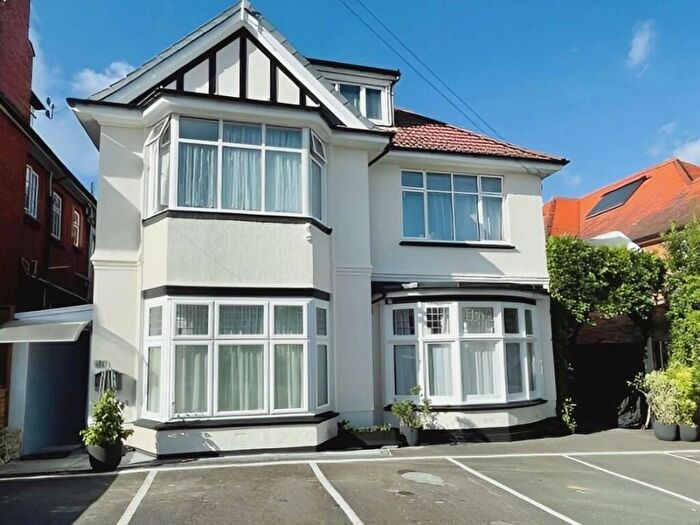 2 Bedroom Apartment To Rent In Rosemount Road, Bournemouth, Dorset, BH4