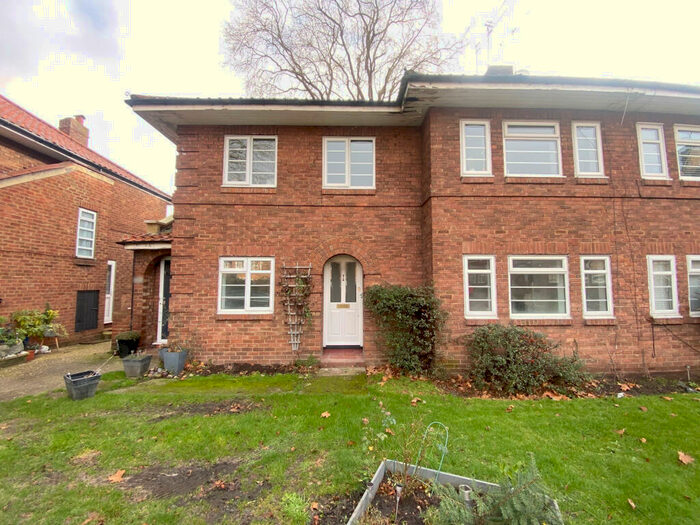 3 Bedroom Maisonette To Rent In Sidcup Hill Gardens, Sidcup, DA14