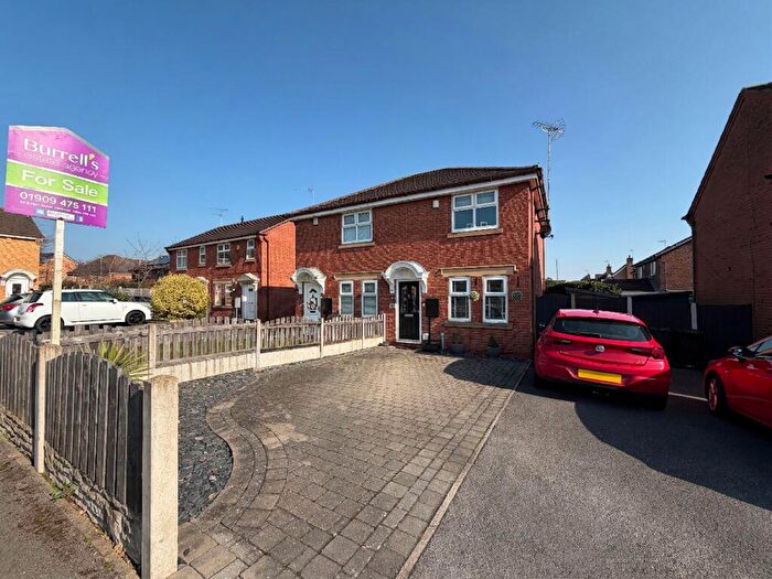 2 Bedroom Semi Detached House For Sale In Chaffinch Mews, Gateford, S81