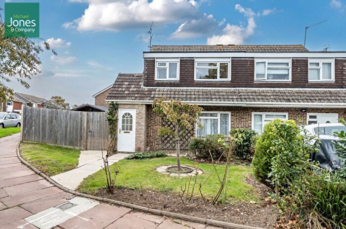 3 Bedroom Semi Detached House For Sale In Avalon Way, Worthing, West Sussex, BN13