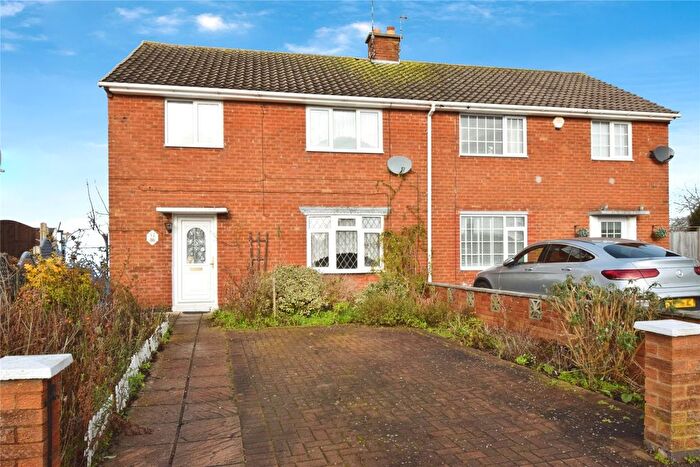 3 Bedroom Semi-Detached House For Sale In Hazelwood Road, Wigston, Leicestershire, LE18