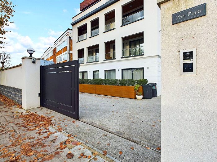 1 Bedroom Flat To Rent In Church Grove, Hampton Wick, Kingston Upon Thames, KT1