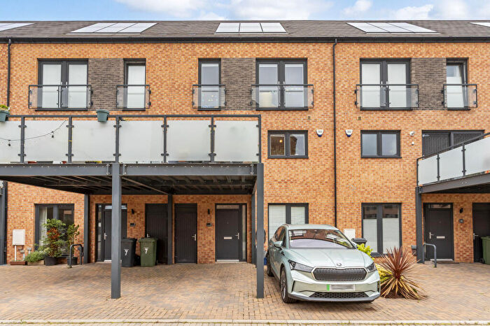 4 Bedroom Town House For Sale In Fletcher Crescent, Leith, Edinburgh, EH6