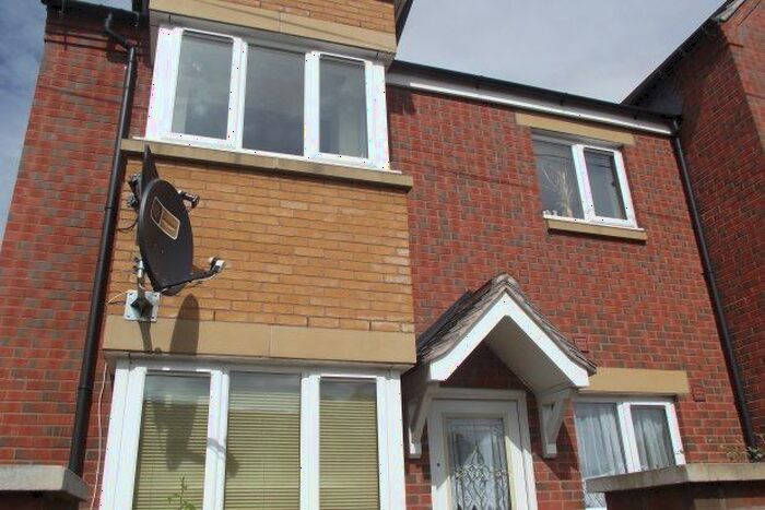 1 Bedroom Flat To Rent In Alice Street, Bilston, WV14