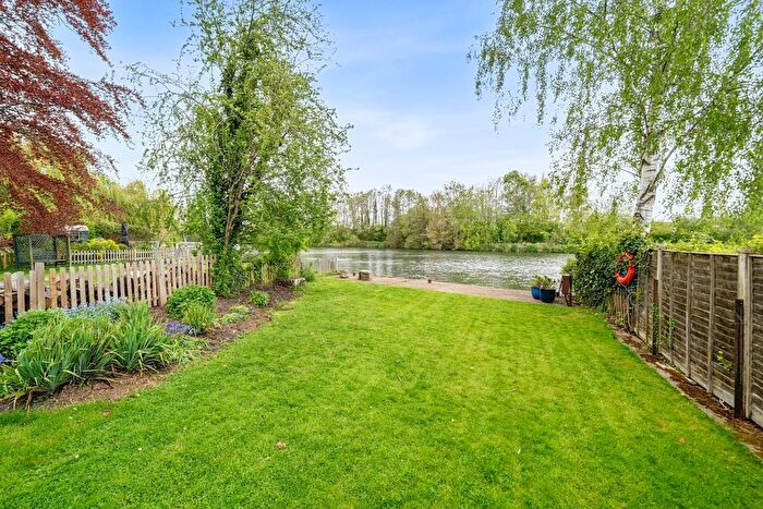 3 Bedroom Terraced House For Sale In The Willows, Windsor, SL4