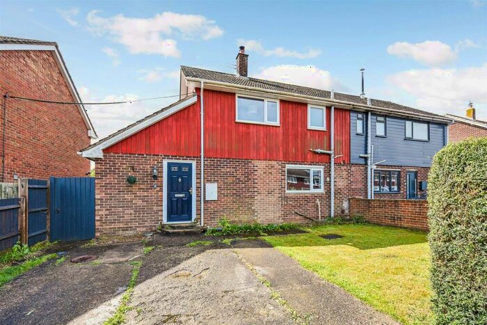 3 Bedroom Semi-Detached House For Sale In Campbell Close, Grateley, Andover, SP11
