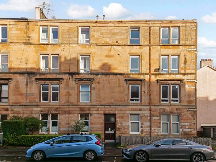 2 Bedroom Apartment To Rent In Kelbourne Street, North Kelvinside, G20