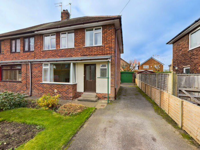 3 Bedroom Semi-Detached House To Rent In Stewart Garth, Cottingham, HU16