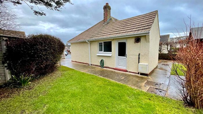2 Bedroom Semi-Detached Bungalow For Sale In Church Close, Penrhyn Bay, Llandudno, LL30