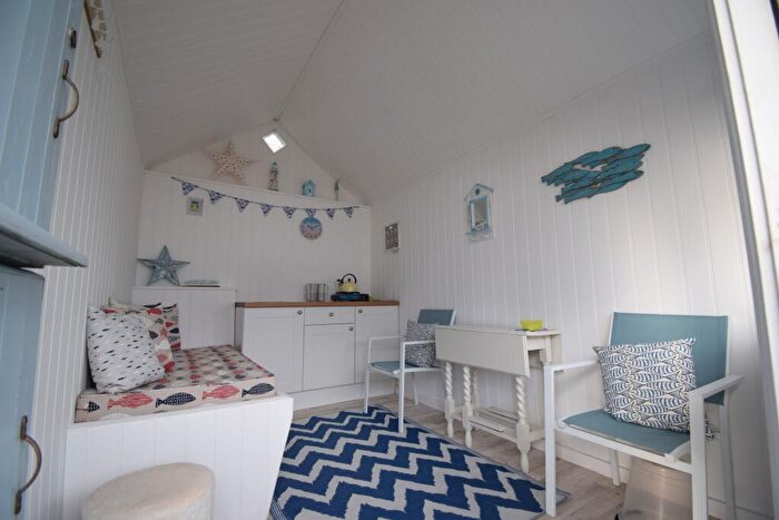 Chalet For Sale In Southcliff, Walton On The Naze, CO14