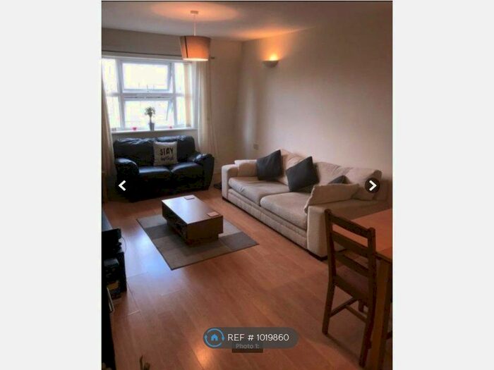2 Bedroom Flat To Rent In Angel Court, Croydon CR0