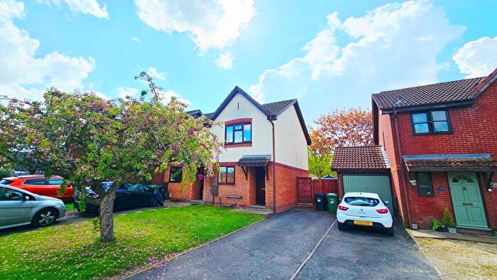 2 Bedroom End Of Terrace House For Sale In The Pastures, Hereford, HR2