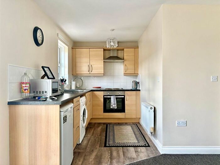 2 Bedroom Flat For Sale In Station Road, West Auckland, Bishop Auckland, DL14