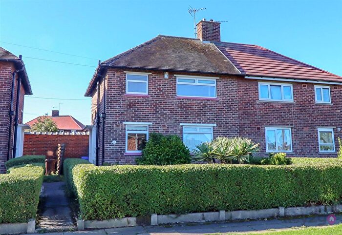 2 Bedroom Semi-detached House For Sale In Spa View Road, Sheffield, S12
