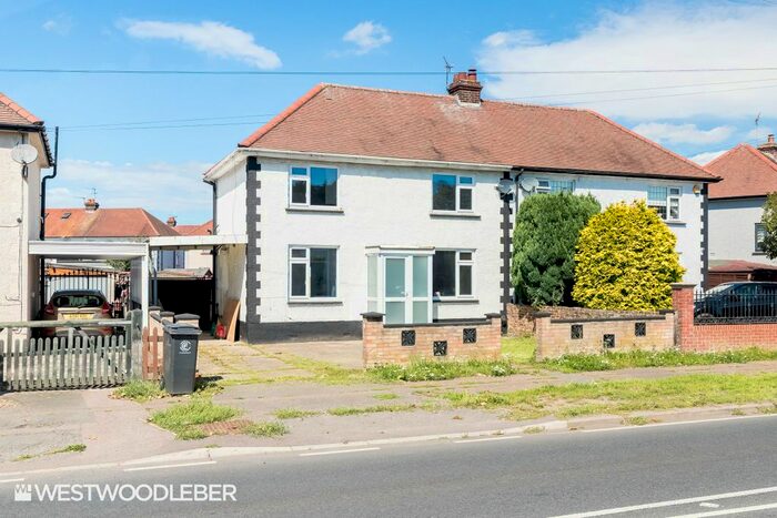 4 Bedroom Semi-Detached House To Rent In Crooked Mile, Waltham Abbey, EN9