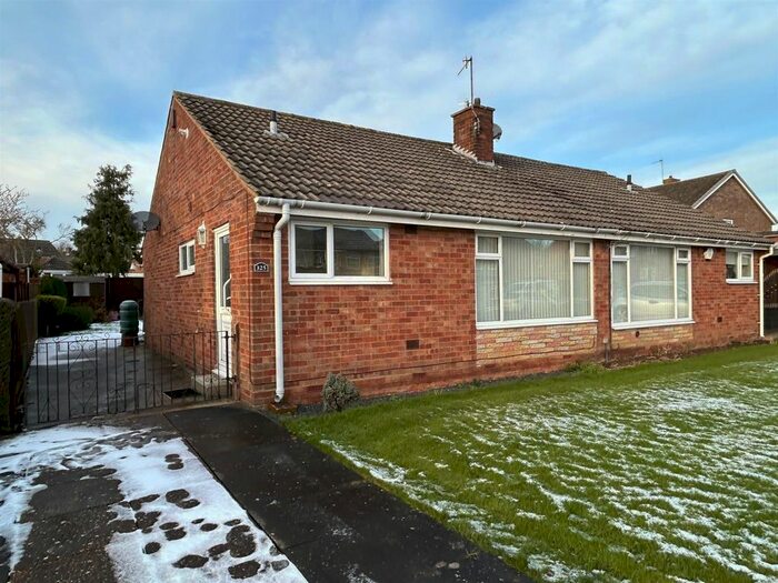 2 Bedroom Semi-Detached Bungalow To Rent In Eastway, Eastfield, Scarborough, YO11