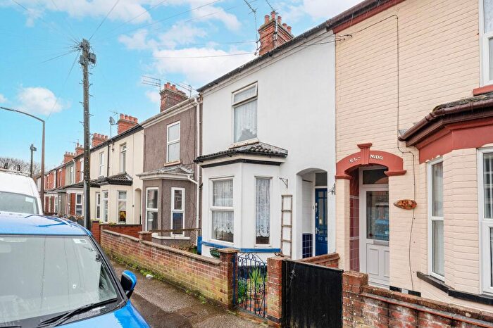 3 Bedroom Terraced House For Sale In Sussex Road, Lowestoft, NR32