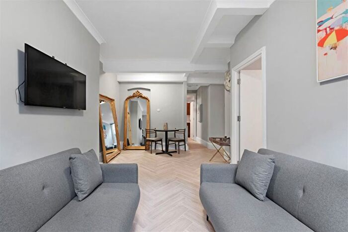 1 Bedroom Flat To Rent In Orsett Terrace, Hyde Park, W2