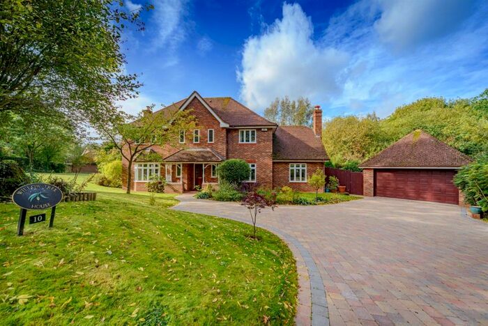 4 Bedroom Detached House For Sale In Kington Rise, Claverdon, Warwick, CV35