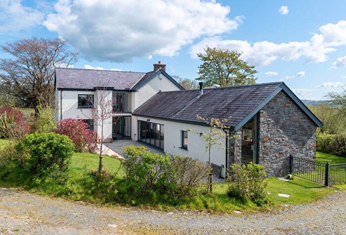 4 Bedroom Detached House For Sale In Brynamlwg, Pencader, SA39