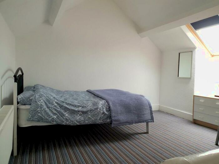 4 Bedroom House To Rent In Caernarfon Road, Bangor, Gwynedd, LL57