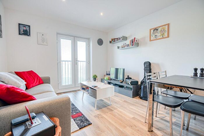 2 Bedroom Apartment For Sale In Long Leaze Road, Patchway, Bristol, BS34
