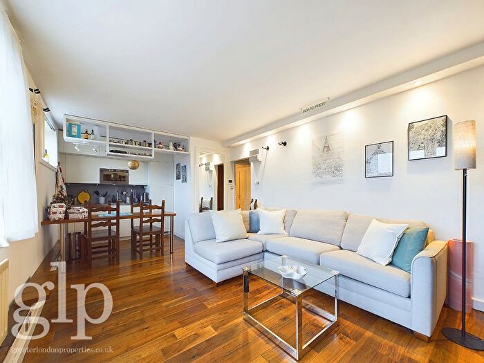 1 Bedroom Flat To Rent In Dean Street, London, W1D