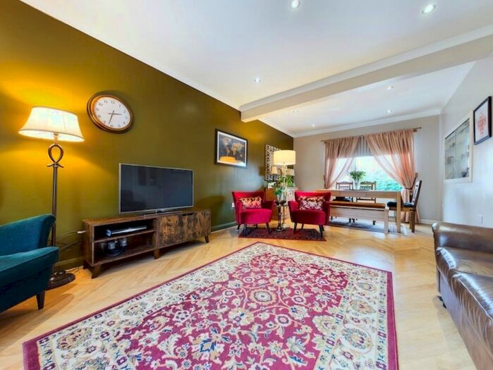4 Bedroom Property To Rent In Richmond Road, Sheffield, S13