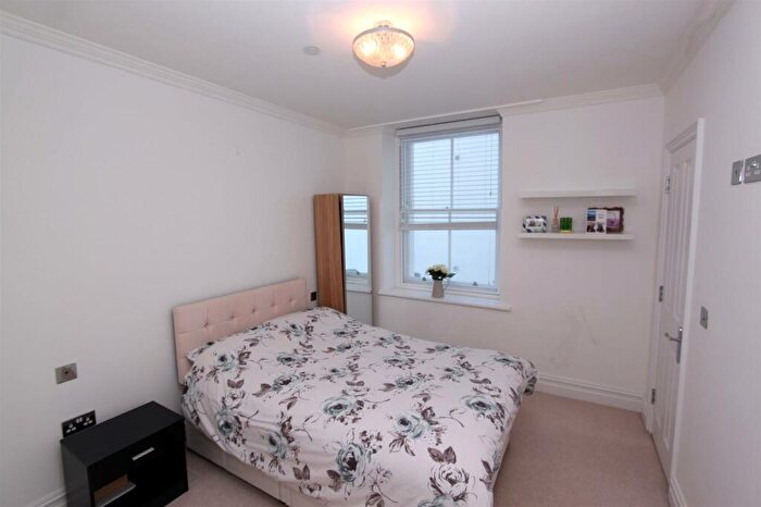 2 Bedroom Apartment To Rent In The Grand, Elliot Street, The Hoe, Plymouth, PL1
