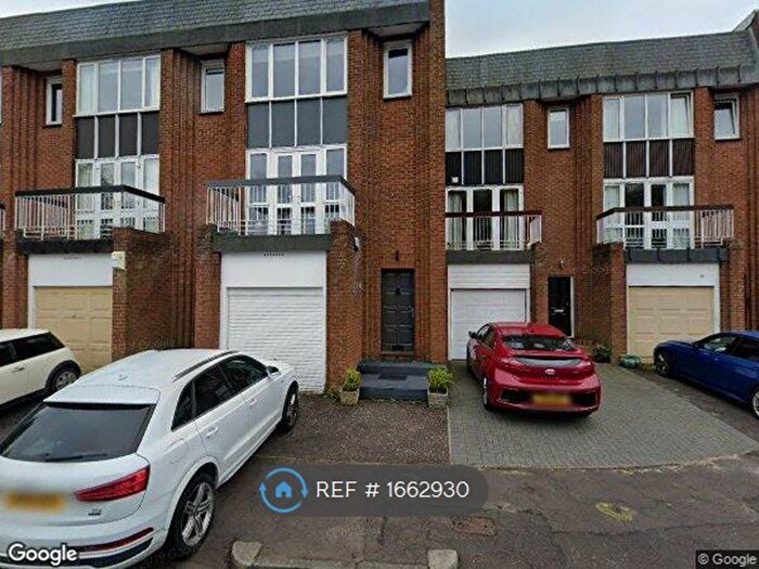 3 Bedroom Terraced House To Rent In Regis Court, Edinburgh, EH4