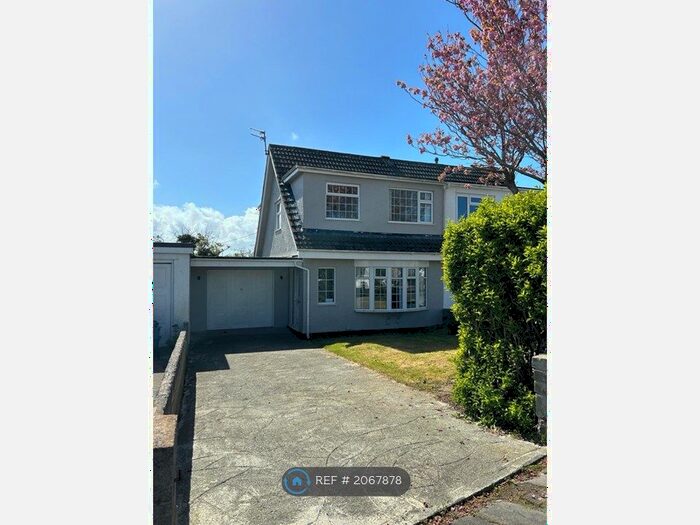 3 Bedroom Semi-Detached House To Rent In Manning Drive, Anglesey, LL65