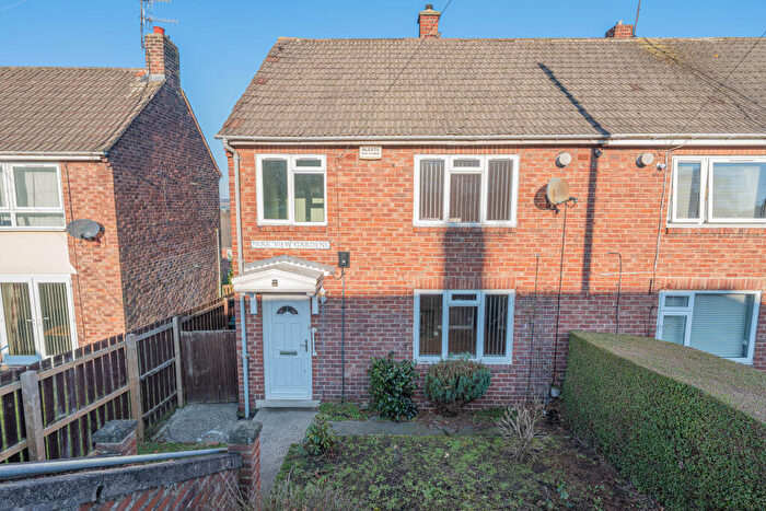 3 Bedroom Semi-Detached House To Rent In Park View Gardens, Ryton Central, Ryton, Gateshead, NE40