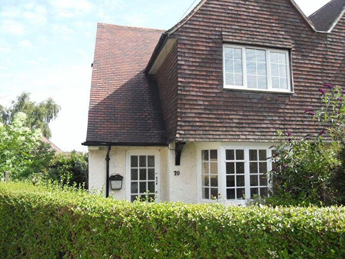 3 Bedroom Semi-Detached House To Rent In Sutton Passeys Crescent, Nottingham, NG8