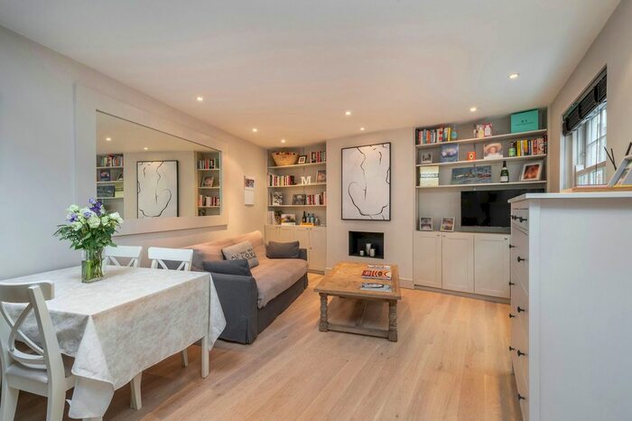 1 Bedroom Flat To Rent In Hesper Mews, London, SW5