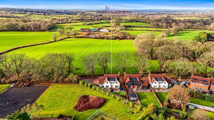 4 Bedroom Property For Sale In Vaughan Copse, Mannings Heath, RH13