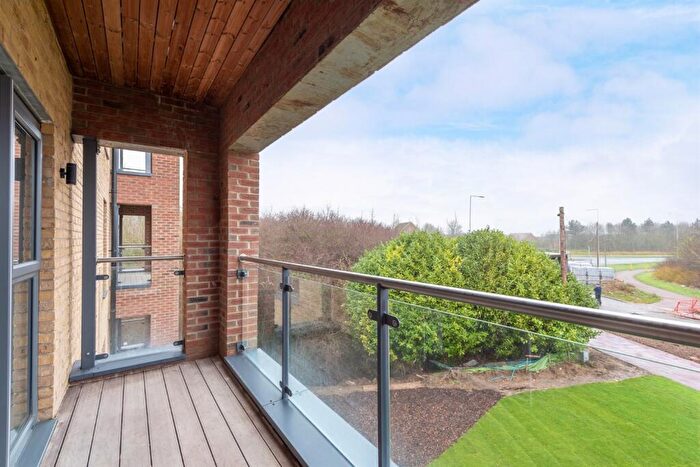 2 Bedroom Flat To Rent In Bedroom Property In Atlas Way, Milton Keynes, MK10