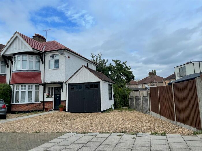 3 Bedroom Semi-Detached House To Rent In Gloucester Road, North Harrow, Harrow, HA1