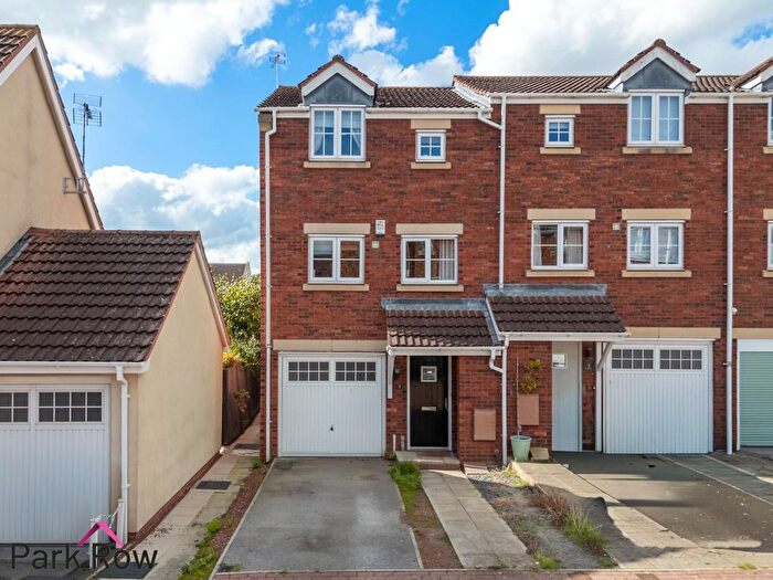 3 Bedroom End Terrace House For Sale In Barley Walk, South Milford, LS25